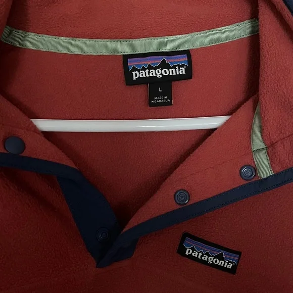Patagonia Light Pullover - Picture 2 of 3